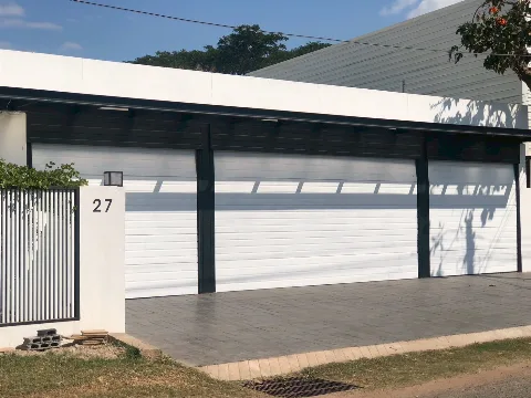 ประตูโรงรถ (Garage Door/ Sectional Door)